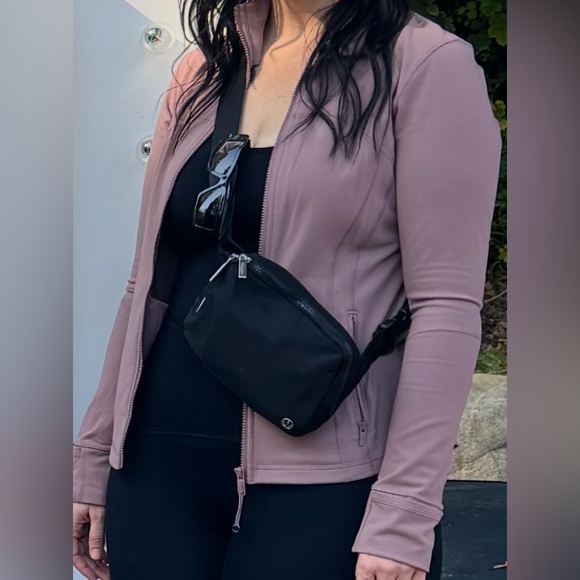 Lululemon Define jacket size 12 
Discontinued color Mauve reg length - Picture 3 of 5